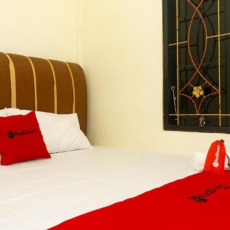 Reddoorz Near Sentani Airport Jayapura Hotel ภายนอก รูปภาพ