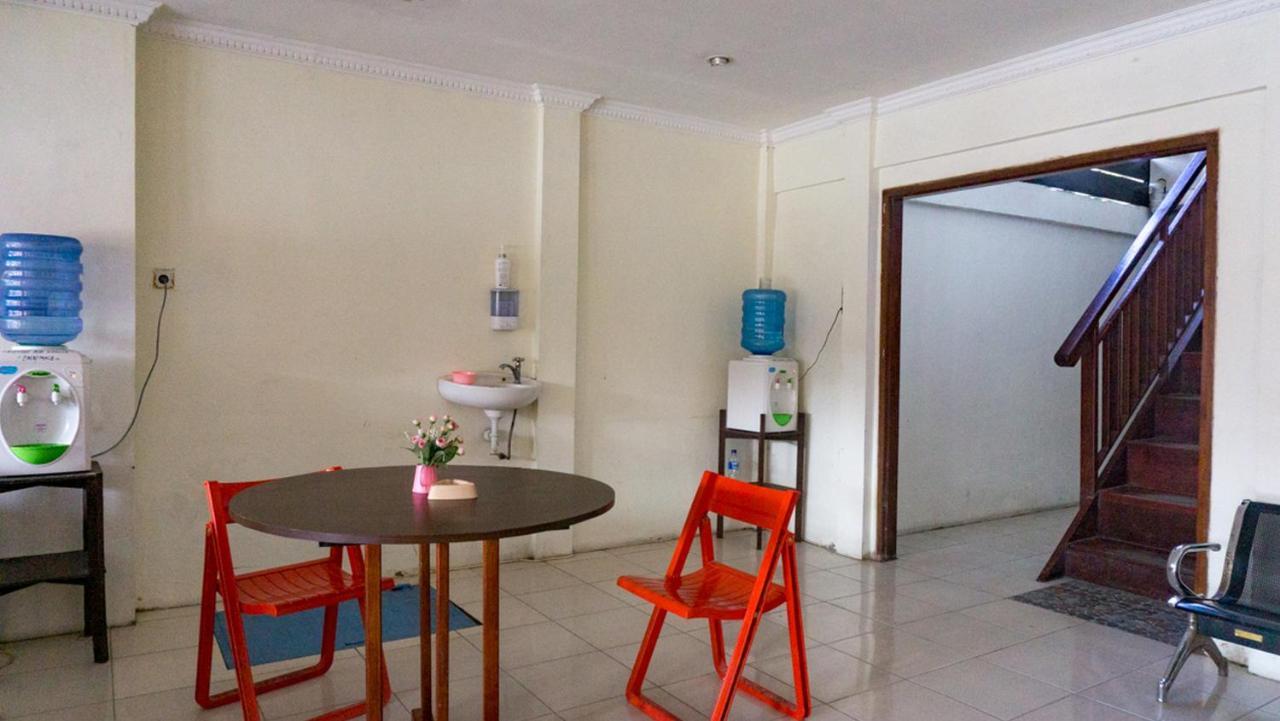 Reddoorz Near Sentani Airport Jayapura Hotel ภายนอก รูปภาพ