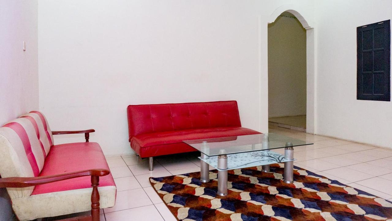 Reddoorz Near Sentani Airport Jayapura Hotel ภายนอก รูปภาพ