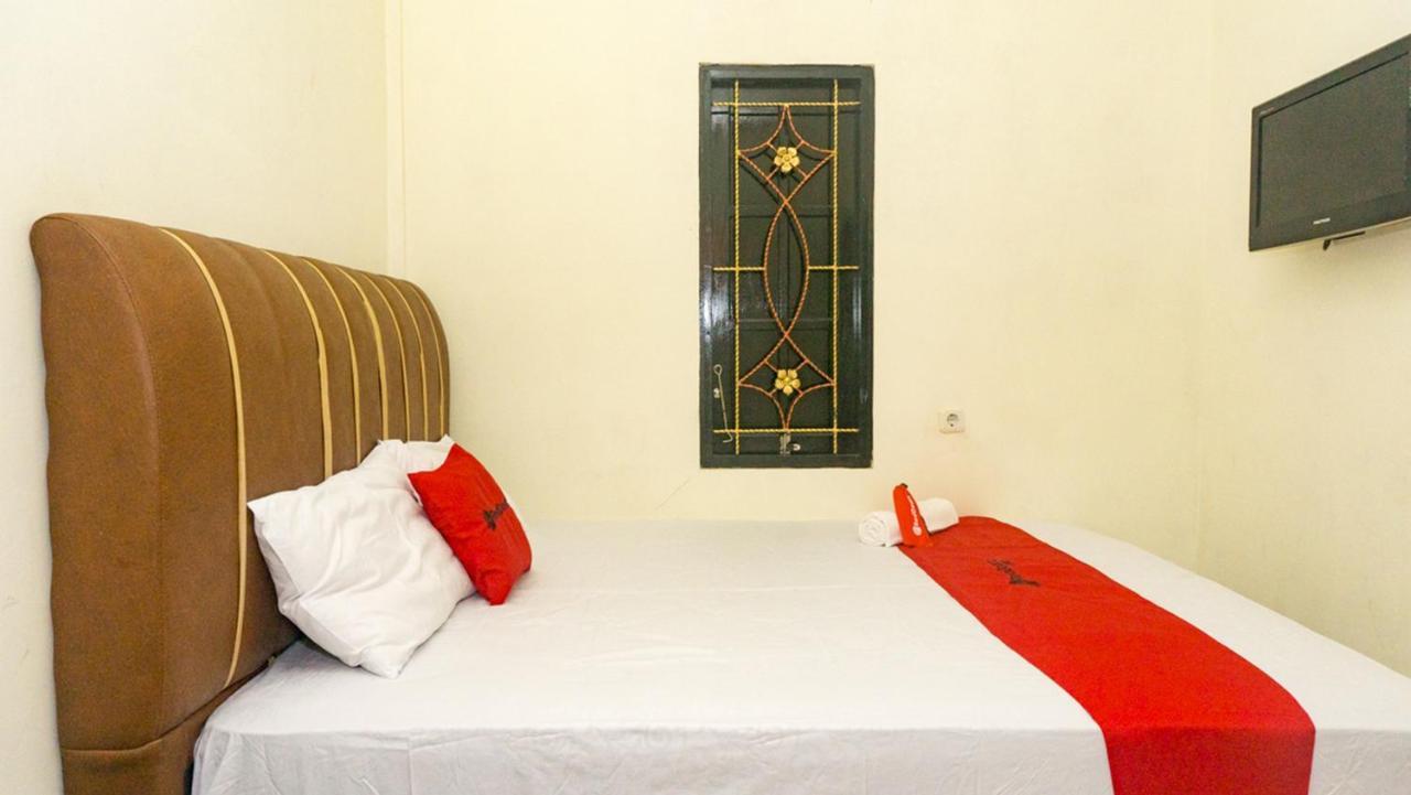 Reddoorz Near Sentani Airport Jayapura Hotel ภายนอก รูปภาพ