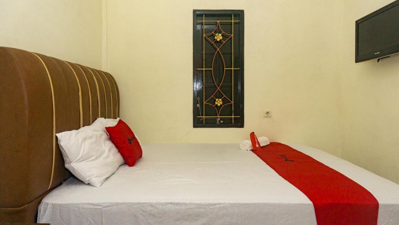Reddoorz Near Sentani Airport Jayapura Hotel ภายนอก รูปภาพ