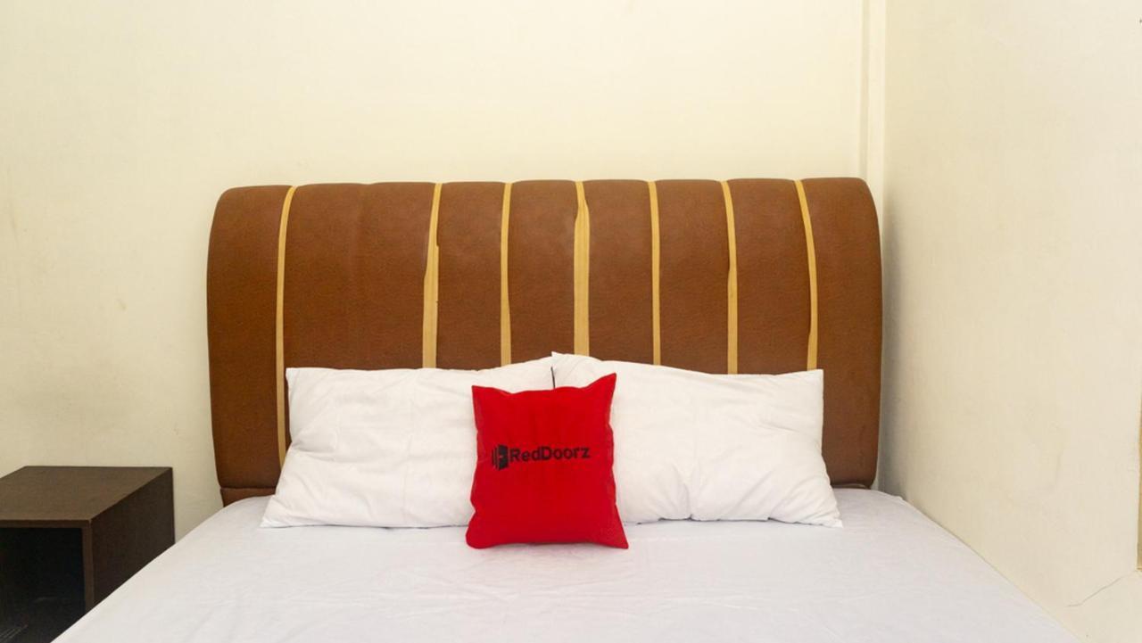 Reddoorz Near Sentani Airport Jayapura Hotel ภายนอก รูปภาพ